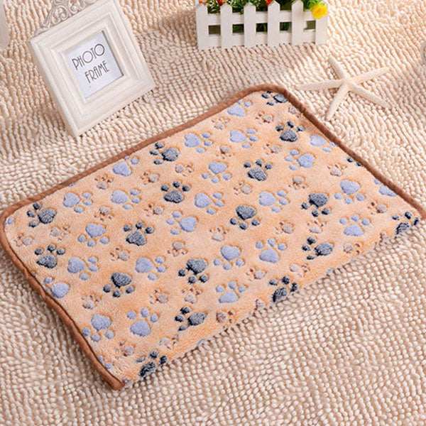 New Arrival 3 Colors Cute Floral Pet Sleep Warm Paw Print Towel Dog Cat Puppy Fleece Soft Dog Blanket Pet Dog Beds Mat